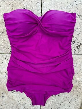 One Piece suit - Fuchsia Ruched Bandeau Style With removable Straps Size 12 NICE